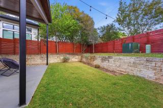 East Austin Gated Luxury Home-Minutes to Downtown - 4