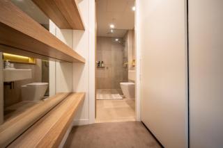 Elegant 2-Bedroom Luxury Apartment with Parking, Gym and Pool - 1