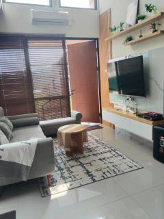 Shania home - 4