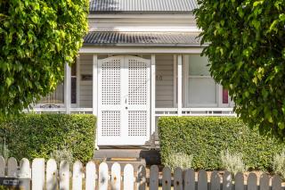 Charming & Cozy Cottage Retreat in East Toowoomba - 5