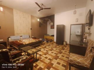 Hill View - 1