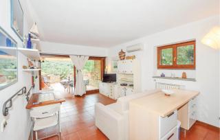 Cozy Apartment In Punta Ala - 2
