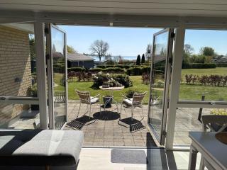 Lovely Secluded Holiday Home Near Beach - 9