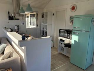 Lovely Secluded Holiday Home Near Beach - 5