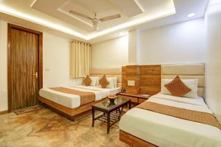 Hotel Jeevan Palace - 2