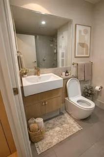 Elegant 2BR CBD Apartment with Balcony, Pool, Gym, Sauna & Fast WiFi near Queen Victoria Market - 1