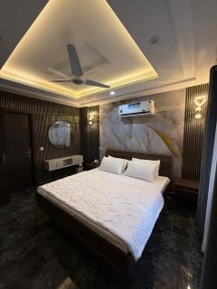 Amber Luxe 2 Bed Suite Bahria Town - 4