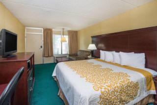 Days Inn by Wyndham Paducah I-24 Exit 4 - 6