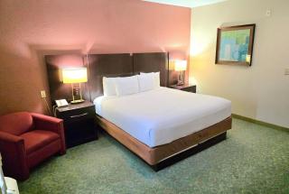 Ramada by Wyndham South Waco - 8