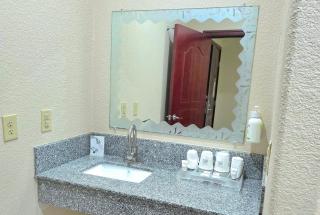 Ramada by Wyndham South Waco - 7