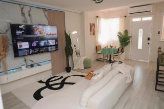 Serene Mountain View Smart Apt for Restful Stays - 2