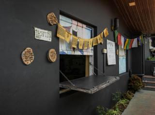 The Door to Nirvana Backpackers Hostel Kotagiri - 6