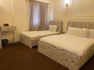 White Rose bNb Guest House Near Aga Khan Hospital - 2