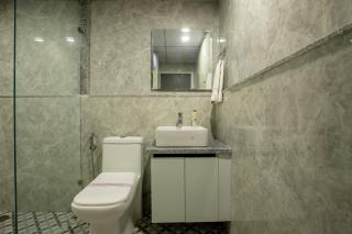 Bedchambers Aparthotel Near Medanta Hospital,Gurugram - 1