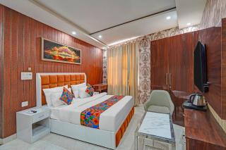 FabHotel The Red Carpet Rooms - 9