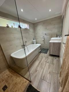 Peaceful Garden Accommodation - 7