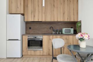Przytulny Apartament z Balkonem Blisko Centrum Gliwic by Noclegi Renters - 9