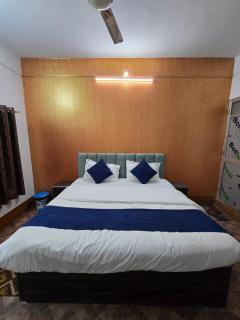 Vivan Palace Ayodhya Near Ram Janmabhoomi - 8