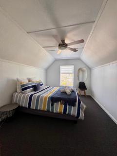 5 bedroom home in Langebaan, located close to Club Mykonos and Laguna Mall - 7