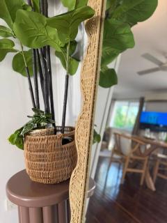 2BR Chic Urban Escape in Norman Park near BNE with Parking - 6