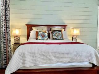 Verdant Red Door Retreat - 8