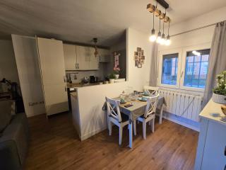 Cozy Apartment near City Center - 6