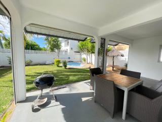 Villa Roche Noire with Pool- 4 mins from Beach - 5