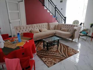 Charming Home - 2