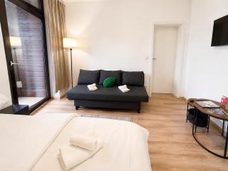 Ruhige Ferienwohnung mit Balkon & Bergblick im Bayerischen Wald nahe Arber - 4