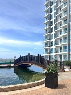8 Newtown Boulevard Near Airport and Beach - 1