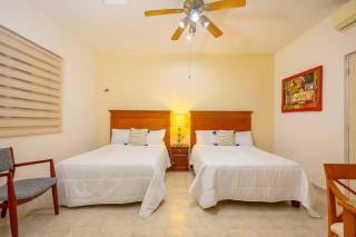 Spacious Double Bedroom with Pool, Gym & Terrace 2 - 5