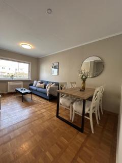 Central 3 bedroom apartment with parking - 0