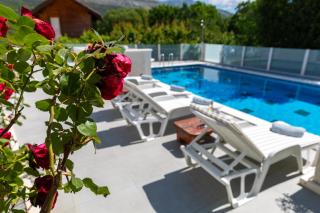 Lux apartment Sara with heated pool and jacuzzi - 5