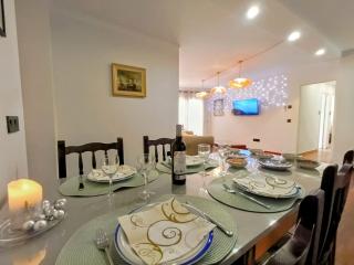 MARITIM CENTRAL "Suites Deluxe" con salón-comedor y cocina privada - 1