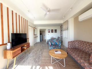 One Uptown 201 modern 1 BHK loft - 5