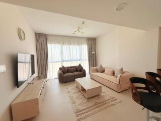 Andalos, Family 2BR Apartment in Al Reem Island, Radiant Bay - 0