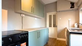 Comfortable 3BR Home in Weston Point Runcorn - 4