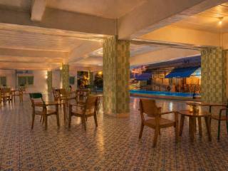 Easy Monday Pool Capsule Hotel - Old Town Bangkok - 0
