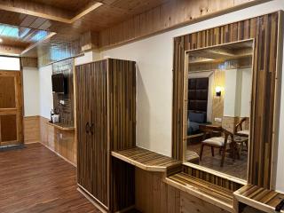 OMT Stays & Café - 9
