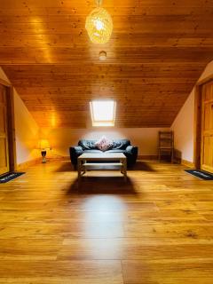 Deluxe Queen Room with En Suite Bathroom - 3