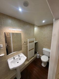 Lucy Cross Guest House - 5