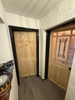 Lucy Cross Guest House - 9