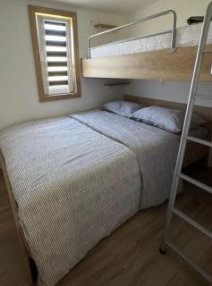 Sunny Bay Escape House - 1