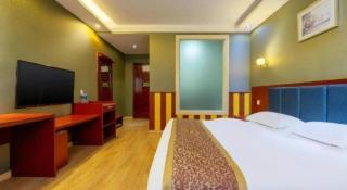 Super 8 Hotel Shiyan Beijing Middle Road - 1
