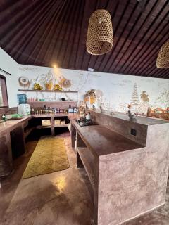 Makawi Tuwa Cliff - Luxury Cliff Stay with Private Beach, Infinity Pools and Ocean View - Seraya - 2