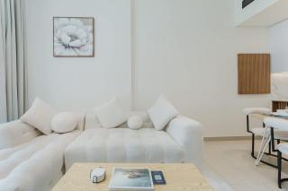 PVH - Vibrant 1BR in Binghatti Amber - 8