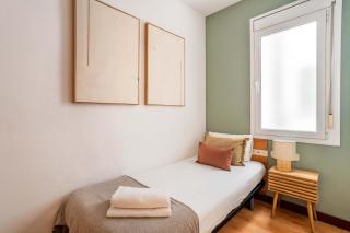 The Collection Barcelona - Plaza España 4BD 2BTH with terrace for families - 3