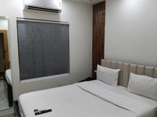 Hotel O Royal Inn - 3