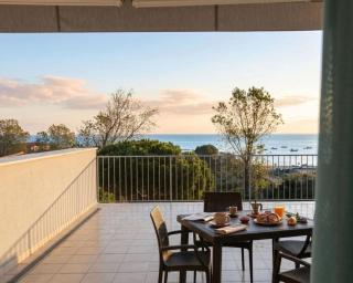 Wonderful attic flat with sea view - 9