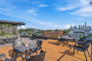 Designed for Real Rest, Boutique Stay in Teneriffe - 7